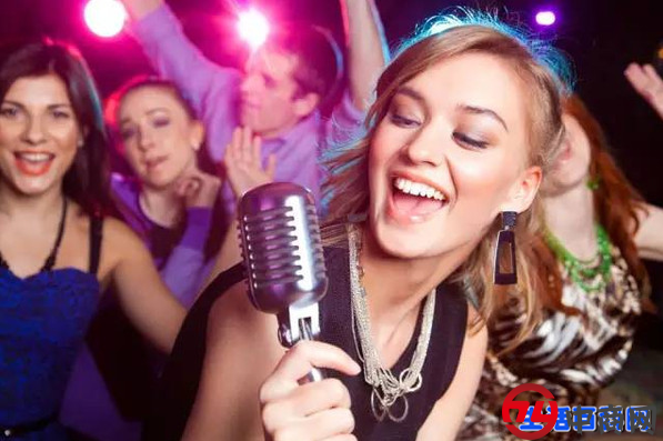 唱歌可对抗癌症预防痴呆！过节别喝酒了，去K歌吧！